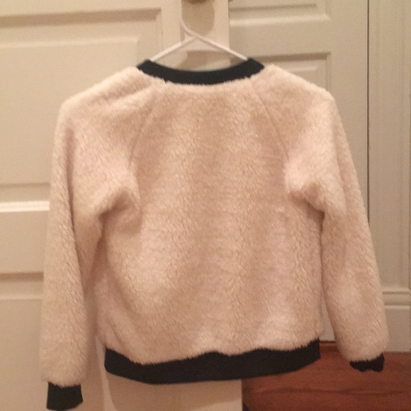 white and navy fleece - Picture 2 of 3